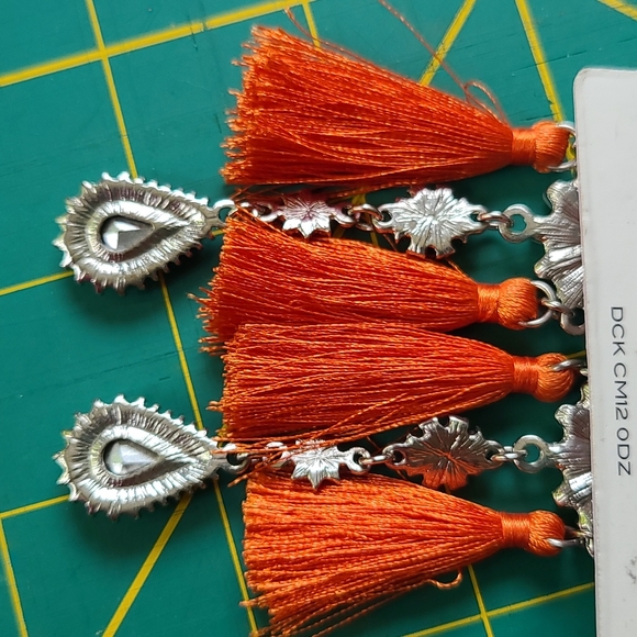 💥4/$20 LIARS & LOVERS Tassel Rhinestone Faux Pearl Earrings Plus Bonus Dangles - Picture 8 of 11